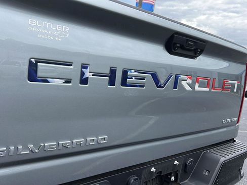 Used 2025 Chevrolet Silverado 2500 Custom w/ Custom Value Package AWD/4WD image 10