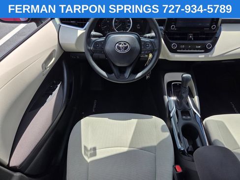 Used 2022 Toyota Corolla LE FWD image 16