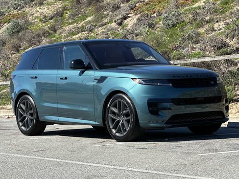 Used 2023 Land Rover Range Rover Sport SE Dynamic image 10