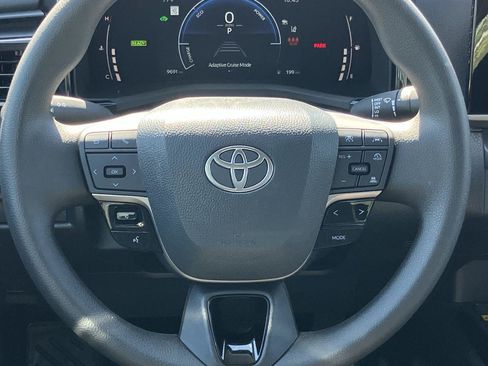 Used 2026 Toyota Camry LE FWD image 18