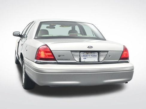 Used 2006 Ford Crown Victoria LX RWD image 9