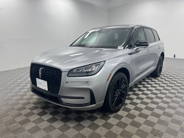 Used 2023 Lincoln Corsair AWD w/ Equipment Group 101A image 2