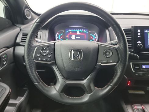 Certified 2022 Honda Pilot TrailSport image 17