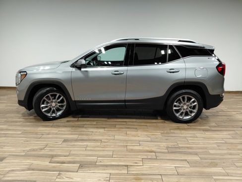 Certified 2024 GMC Terrain SLT image 18