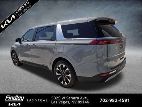 Used 2023 Kia Carnival EX FWD image 9