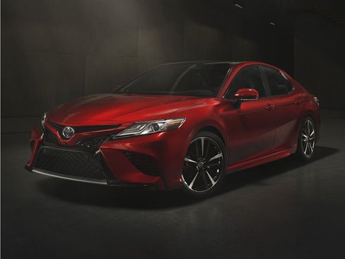 Used 2019 Toyota Camry SE FWD image 1