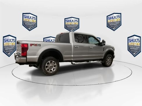 Used 2020 Ford F250 Lariat w/ Chrome Package image 8