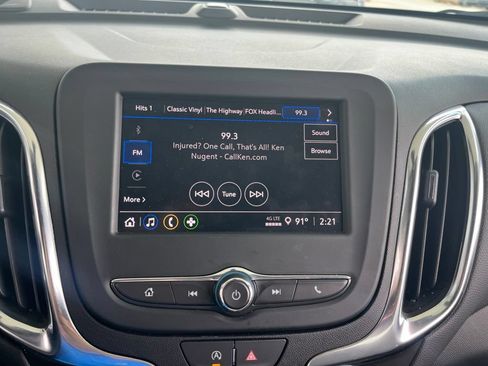 Used 2024 Chevrolet Equinox LT FWD image 16