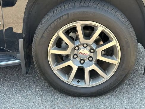 Used 2018 GMC Yukon Denali w/ Open Road Package AWD/4WD image 15