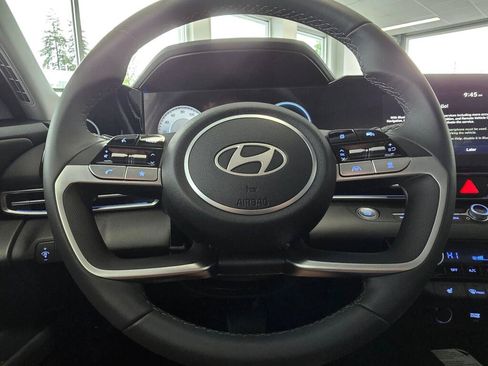 New 2026 Hyundai Elantra Limited FWD image 22