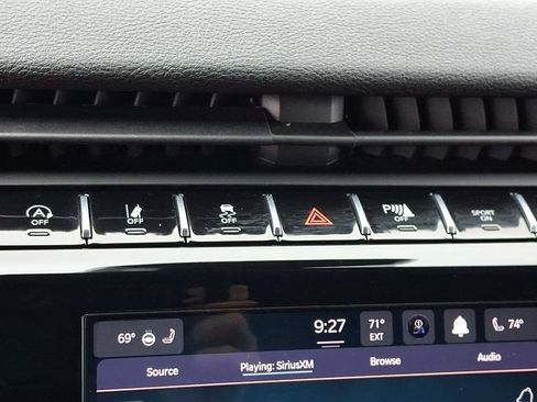 Used 2023 Jeep Grand Cherokee Altitude AWD/4WD image 30