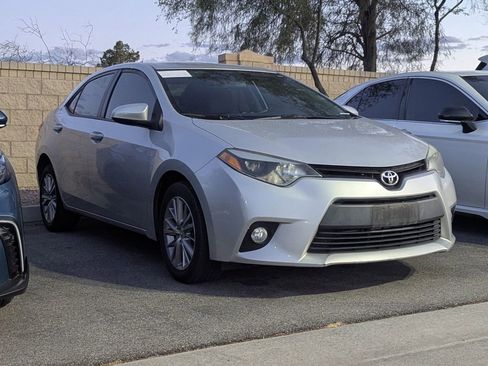 Used 2014 Toyota Corolla LE FWD image 3