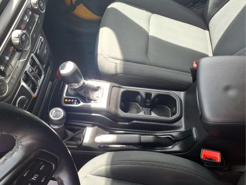Used 2021 Jeep Wrangler Unlimited Sport AWD/4WD image 14