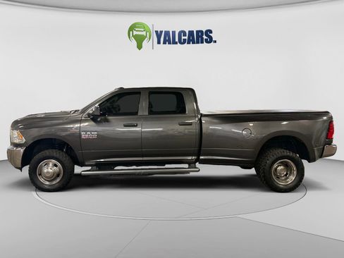 Used 2017 RAM 3500 Tradesman w/ Chrome Appearance Group AWD/4WD image 2