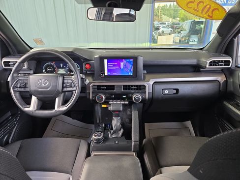 Used 2025 Toyota 4Runner TRD Off-Road AWD/4WD image 18