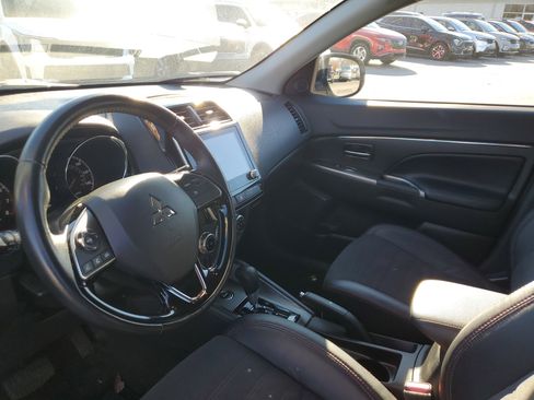 Used 2023 Mitsubishi Outlander Sport SE image 20