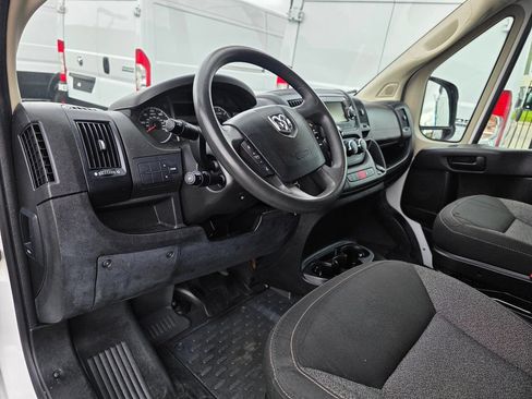 Used 2020 RAM ProMaster 2500 w/ Interior Convenience Group FWD image 16