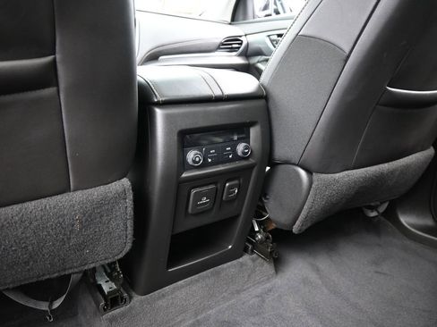 Used 2021 Chevrolet Traverse Premier w/ Redline Edition image 51