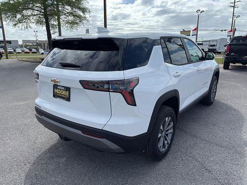 New 2026 Chevrolet Equinox LT w/ Convenience Package II FWD image 5