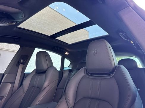 Certified 2023 Maserati Levante GT AWD/4WD image 24