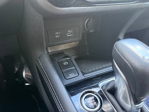 Used 2021 Nissan Kicks SV FWD image 23
