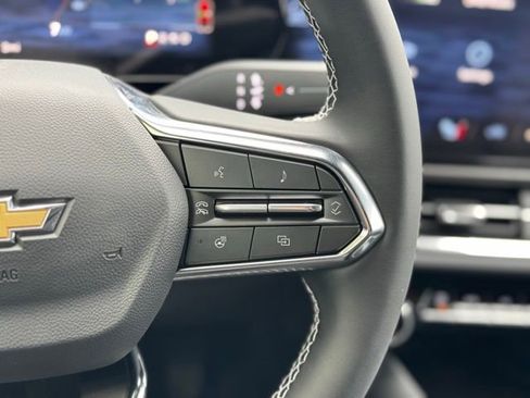 New 2026 Chevrolet Equinox EV LT image 25