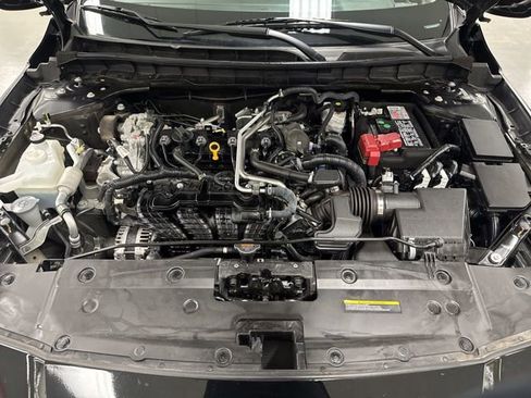 Used 2025 Nissan Altima 2.5 SR image 36