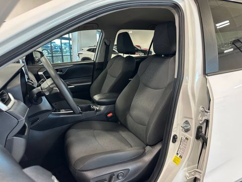 Used 2023 Toyota RAV4 XLE AWD/4WD image 13