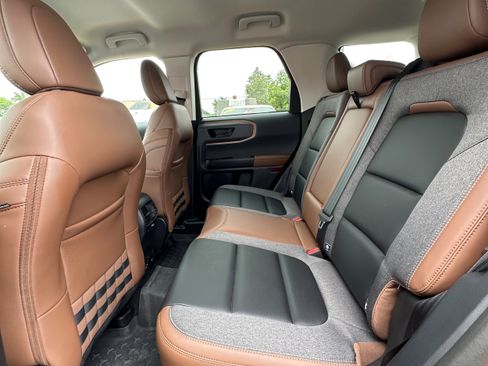 Used 2024 Ford Bronco Sport Outer Banks image 18