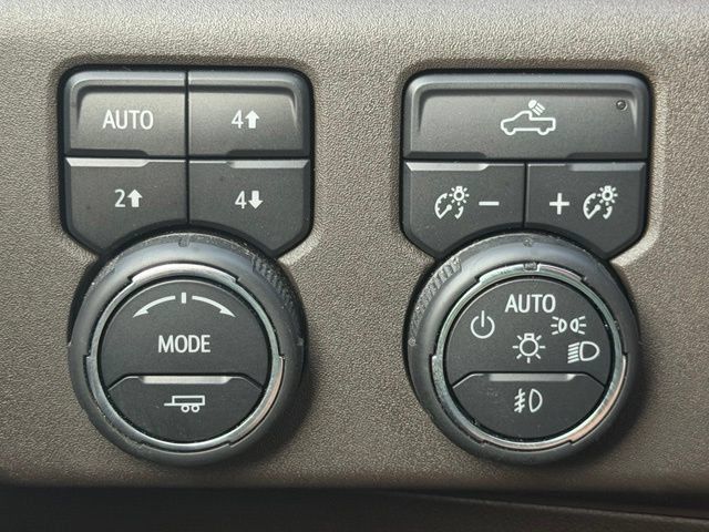 Used 2023 Chevrolet Silverado 1500 RST AWD/4WD image 17