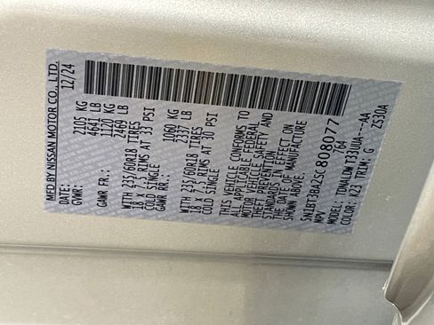 Used 2025 Nissan Rogue SV image 31