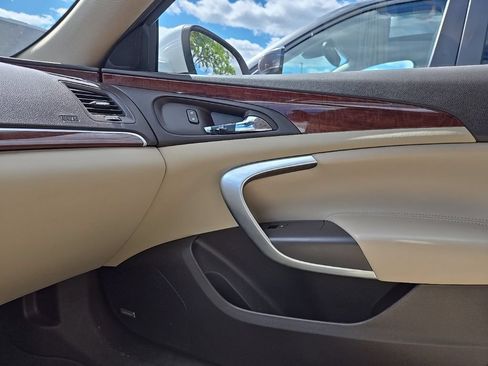 Used 2016 Buick Regal Premium FWD image 24