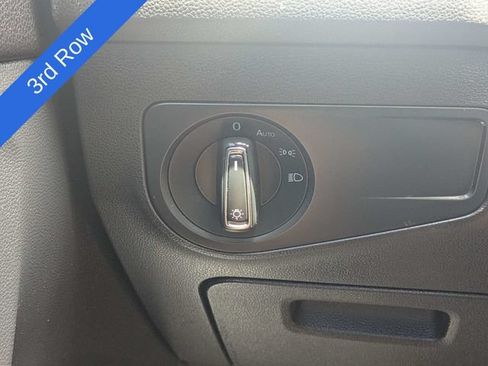 Used 2018 Volkswagen Tiguan SE w/ Panoramic Sunroof Package FWD image 24