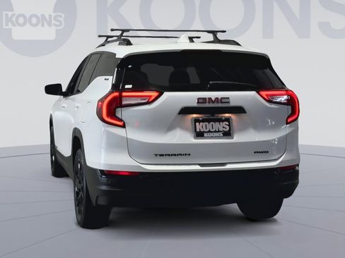 Used 2023 GMC Terrain SLE w/ Driver Convenience Package AWD/4WD image 10