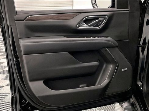 Used 2021 Chevrolet Tahoe Z71 w/ Luxury Package image 17