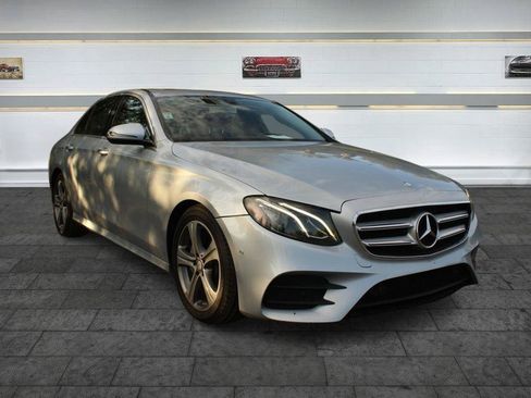 Used 2017 Mercedes-Benz E 300 image 1