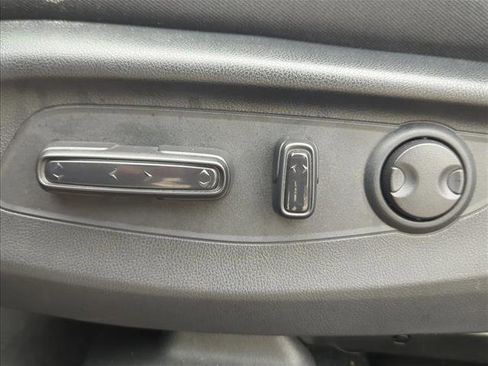 Used 2023 Honda CR-V EX image 13