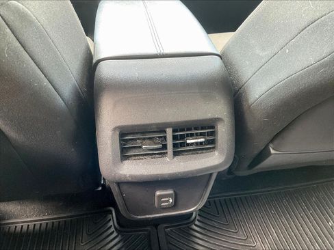 Used 2019 GMC Terrain SLE w/ Driver Convenience Package AWD/4WD image 9