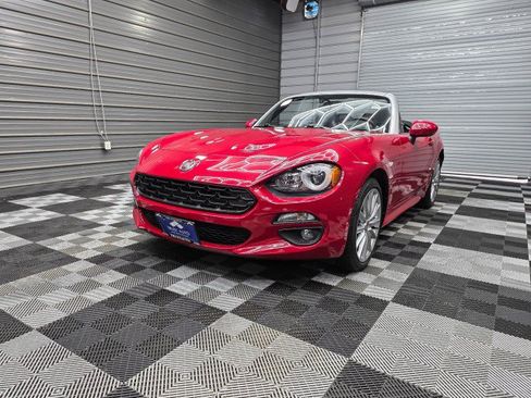 Used 2017 FIAT 124 Spider Lusso RWD image 35