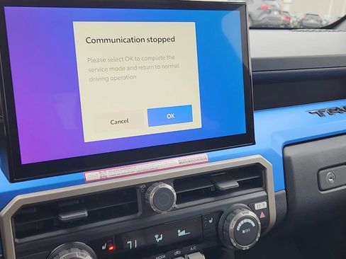 New 2025 Toyota Tacoma TRD Off-Road image 17