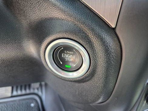 Certified 2022 GMC Sierra 2500 Denali w/ Denali Black Diamond Edition image 20