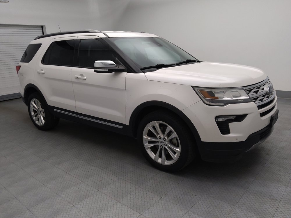 Used 2019 Ford Explorer XLT w/ Equipment Group 202A AWD/4WD image 11
