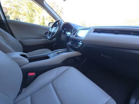 Used 2017 Honda HR-V EX-L image 16