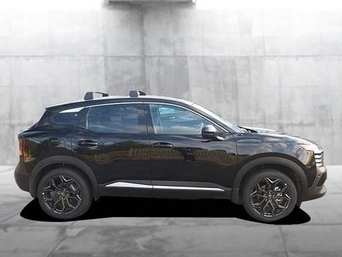 New 2026 Nissan Kicks SR w/ SR Premium Package image 5