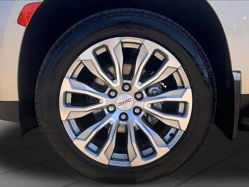 Used 2023 GMC Yukon XL Denali AWD/4WD image 11
