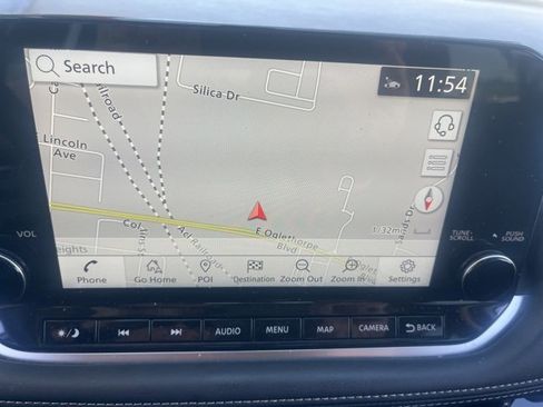 Used 2023 Nissan Rogue SL w/ SL Premium Package image 16