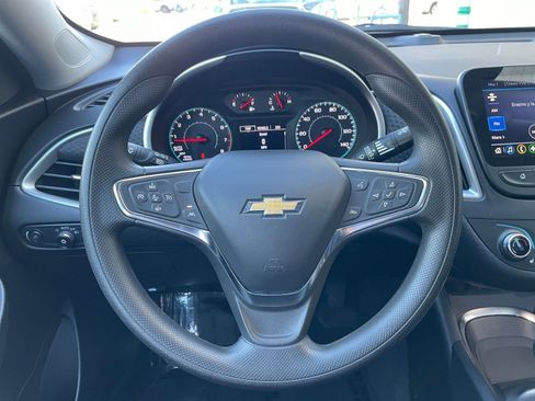 Used 2024 Chevrolet Malibu LT image 28