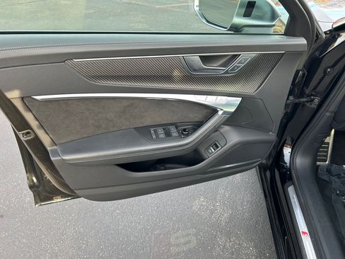 Used 2021 Audi S6 Prestige w/ Prestige Package image 9