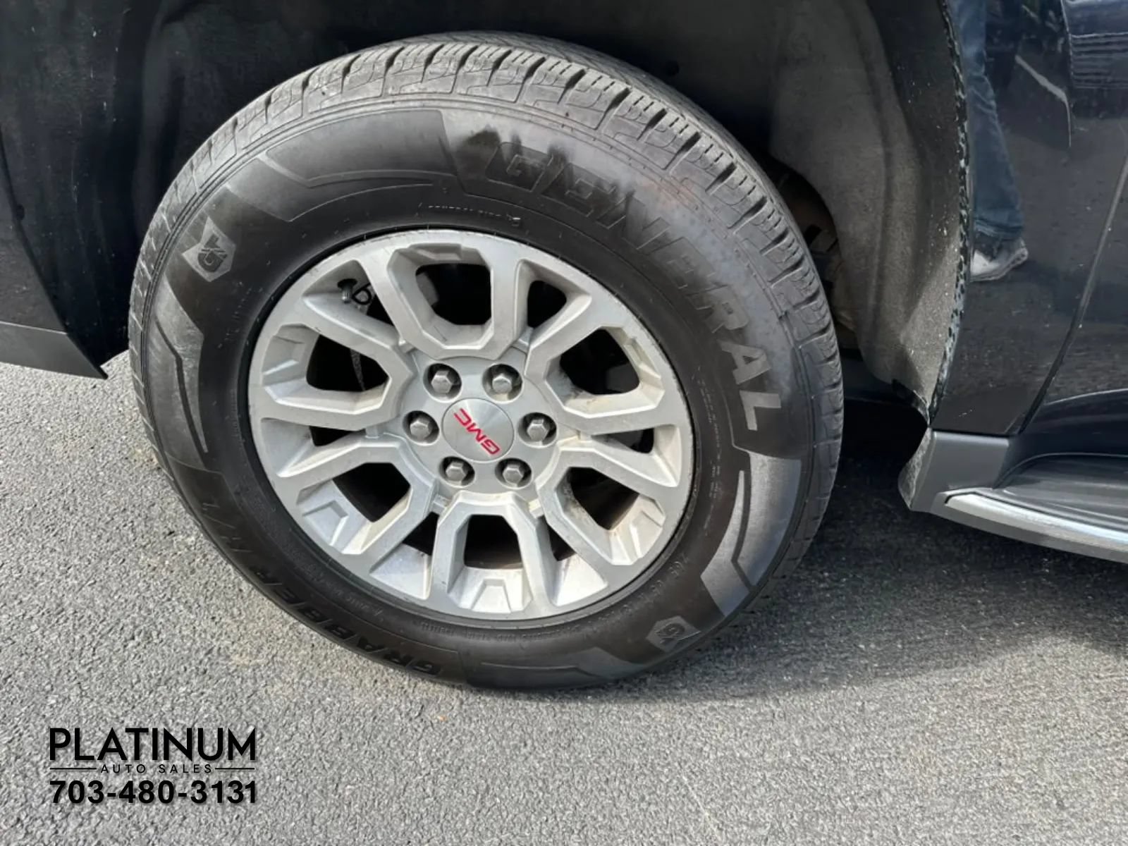 Used 2019 GMC Yukon XL SLT w/ HD Trailering Package AWD/4WD image 19
