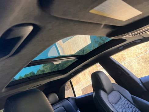 Used 2022 Audi RS Q8 image 40